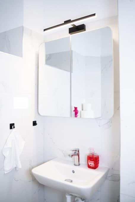 Appartement Zentrale & Ruhige 2 Zimmer - 42M² à Vienne Extérieur photo